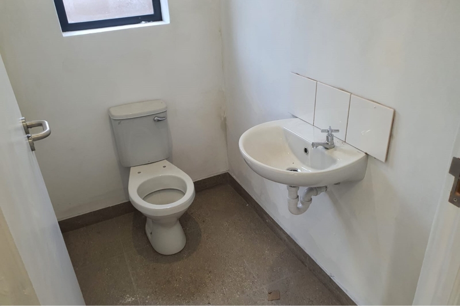 To Let commercial Property for Rent in Fairview Eastern Cape